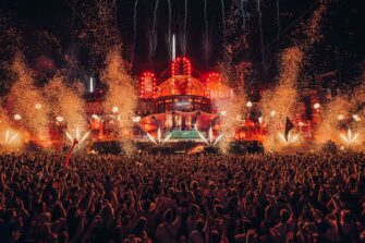 PAROOKAVILLE erweitert Jubiläums-Line-Up 2025