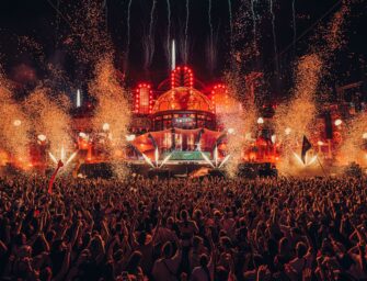 PAROOKAVILLE 2025: Jubiläumsedition mit neuen Bühnen-Designs und der größten Festival-Drohnenshow des Jahres    