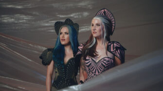 CHARLOTTE WESSELS und Alissa White-Gluz droppen neue Single „Ode To The West Wind“