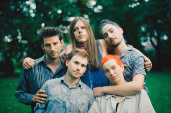 SHITNEY BEERS mit erste Single „Maya Hawke“ vom kommenden Album „Amity Island“