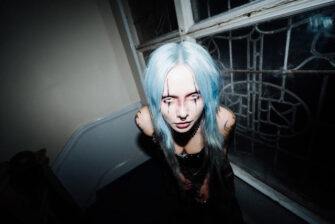 MIMI BARKS mit Video zu „ FINAL DESTINATION/ TOD OHNE ZUFRIEDENHEIT “