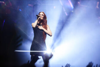 EPICA mit gruseligen Musikvideo zu „The Ghost in Me (Danse Macabre)“