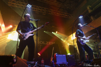 VAN HOLZEN kündigen mit der Single „GEDANKEN NEU“ ihr neues Studioalbum „SOLANG DIE ERDE SICH DREHT“ an