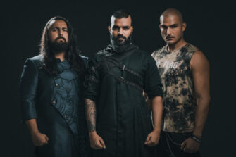 BLOODYWOOD schließt sich mit BABYMETAL für eine neue Single „BEKHAUF“ zusammen