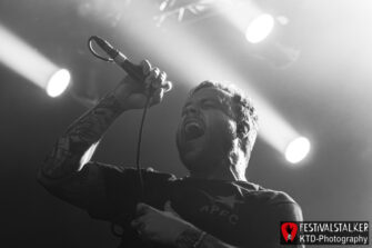 STICK TO YOUR GUNS : Keep Planting Flowers Tour Köln – Fotos