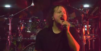 HAKEN mit Live Video zu „Puzzle Box“