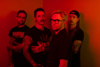 KEITH WALLEN mit neuer Single „US AGAINST THE WORLD“