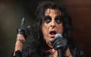Alice Cooper kündigt neues Album mit seiner ersten Band an