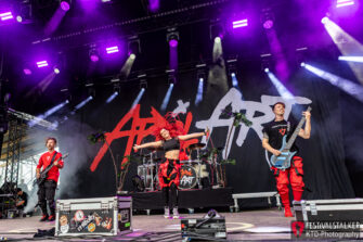 April Art: Mit neuem Album und voller Energie auf Tour