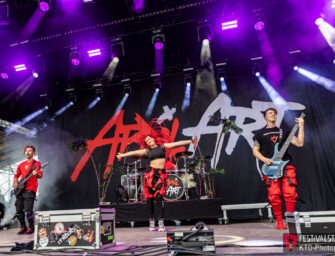 April Art: Mit neuem Album und voller Energie auf Tour
