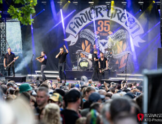 FIDDLER’S GREEN kommen auf 20 Years Of Drive Me Mad Tour 2027