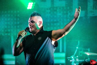 Heldmaschine in dem Kulttempel in Oberhausen – Fotos