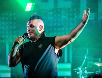 Heldmaschine in dem Kulttempel in Oberhausen – Fotos