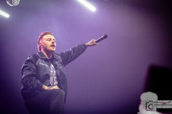 ARCHITECTS mit dem Video zu „BROKEN MIRROR“