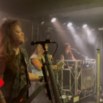 Review: Heißer Tourstart von H.E.A.T. in der GrooveStation Dresden