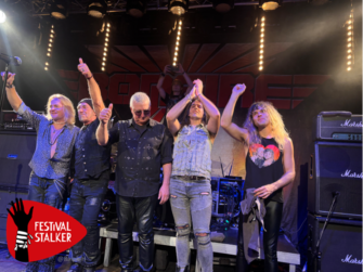 Bonfire rocken die Harmonie in Bonn