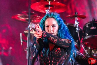 Arch Enemy in der Mitsubishi Electric HALLE in Düsseldorf – Fotos