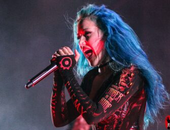 ALISSA WHITE-GLUZ startet ihre Solo-Karriere mit „The Room Where She Died“
