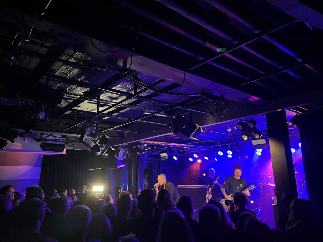 dea9b4a9-a5ef-4d13-85a3-c68348c5164c