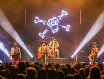 Mr. Hurley und die Pulveraffen in der Turbinenhalle Oberhausen – Fotos