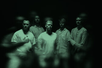 MØL melden sich mit neuer Single „Young“ zurück