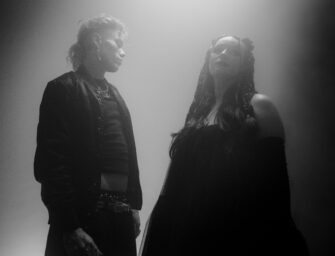 Ronja Lou feat. Alice Dee mit „Blitzlichtgewitter“ über Gewalt in Partnerschaften