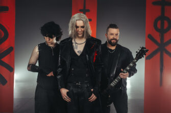 HOKKA präsentiert ihre zweite Single „Death By Cupid’s Arrow“