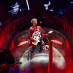 MGK live in München: So war die Lost Americana Show in der Olympiahalle | Konzertreview & Fotos MGK live in München: So war die Lost Americana Show in der Olympiahalle | Konzertreview & Fotos