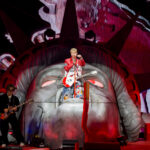 MGK live in München: So war die Lost Americana Show in der Olympiahalle | Konzertreview & Fotos MGK live in München: So war die Lost Americana Show in der Olympiahalle | Konzertreview & Fotos