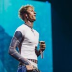 MGK live in München: So war die Lost Americana Show in der Olympiahalle | Konzertreview & Fotos MGK live in München: So war die Lost Americana Show in der Olympiahalle | Konzertreview & Fotos