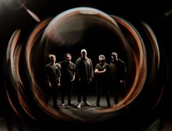 Never Back Down – Neue Single zur anstehenden Headliner-Tour