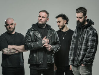 KRIS BARRAS BAND melden sich mit neuer Single „ALL FALLS DOWN” zurück