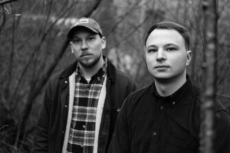 Kontraire feat. Kind Kaputt – „Zwischen den Stühlen“