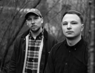 Kontraire feat. Kind Kaputt – „Zwischen den Stühlen“