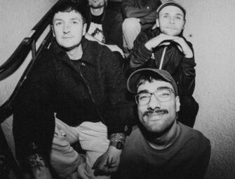 Emo-Newcomer BE KIND mit ihrer ersten Single „MGMTAG“