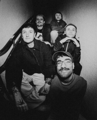 Emo-Newcomer BE KIND mit ihrer ersten Single „MGMTAG“