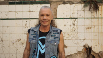 BRUCE DICKINSON mit Preisgekröntes Video zu „Tears Of The Dragon“