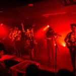 Wenn das Banjo den Moshpit entfacht: The Bridge City Sinners im K&ouml;lner Luxor