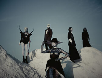 BLACK SPIKES teilt dritte Single „MOTINA“