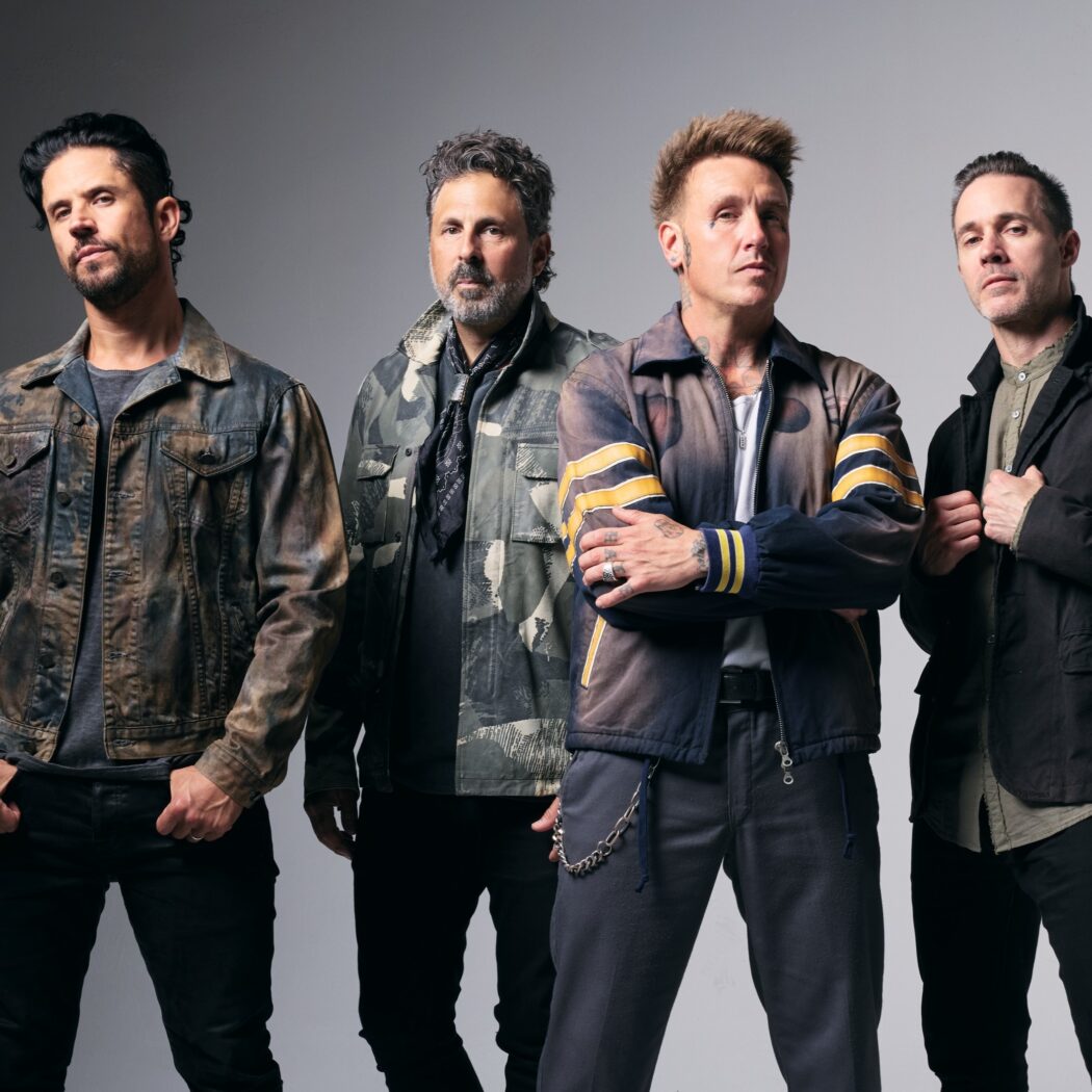 Photo_PapaRoach_Credit_Travis_Shinn