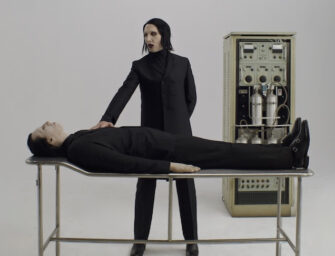 MARILYN MANSON droppt das Musikvideo zu „Front Toward Enemy“