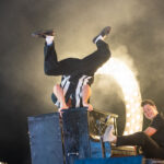 Pomade, Kontrabass und Regen - Dick Brave rockt Dinslaken