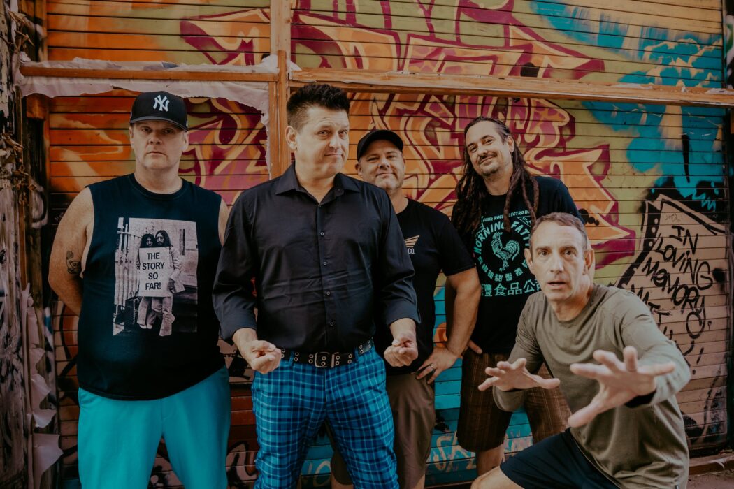 LessThanJake_Pressebild_10-scaled