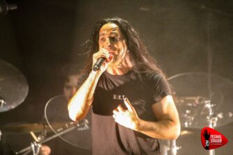 Bülent Ceylan & Band lassen es in der Weststadthalle Essen ordentlich krachen – Fotos