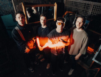 FLASH FORWARD feat. EMIL BULLS mit neue Single „Down At The Bottom“