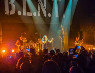 Bülent Ceylan & Band lassen es in der Weststadthalle Essen ordentlich krachen – Fotos